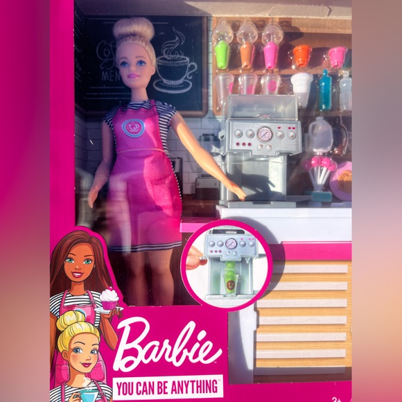 BNWT Barista Barbie - You Can Do Anything - 2019 - Coffee Shop - Picture 3 of 5
